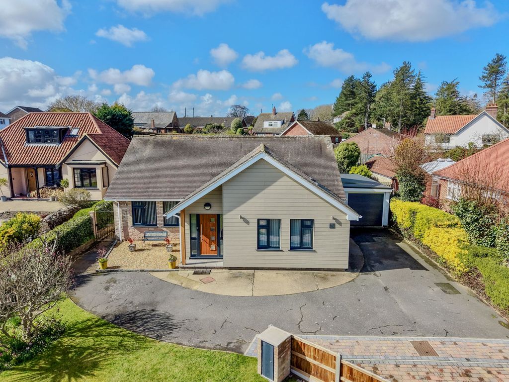 Property photo 1 of 50