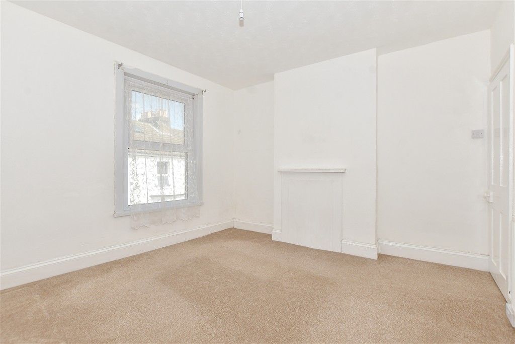 Property photo 3 of 10 Bedroom 1
