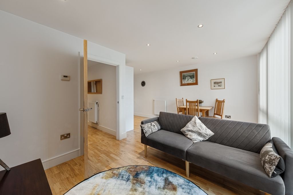 Property photo 2 of 15 094A0331