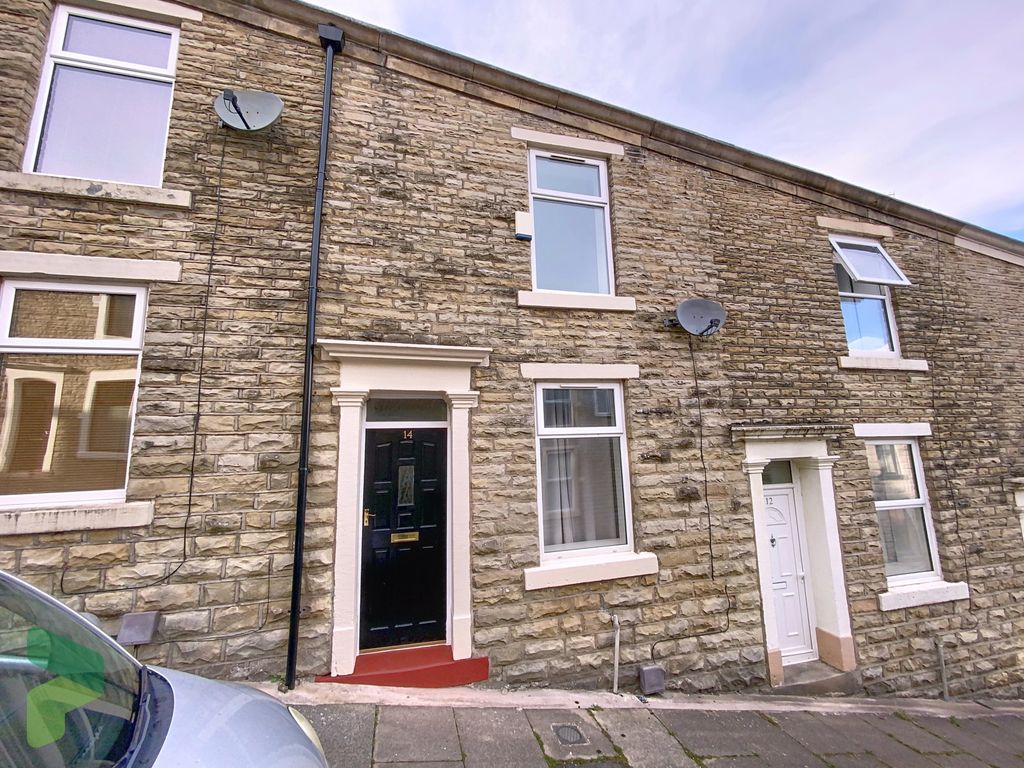 Property photo 3 of 12 Exterior