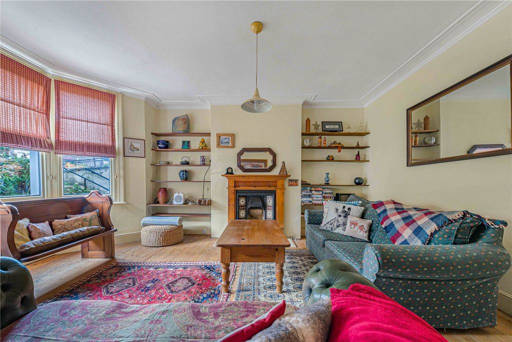 Property photo 3 of 16 Picture No. 24