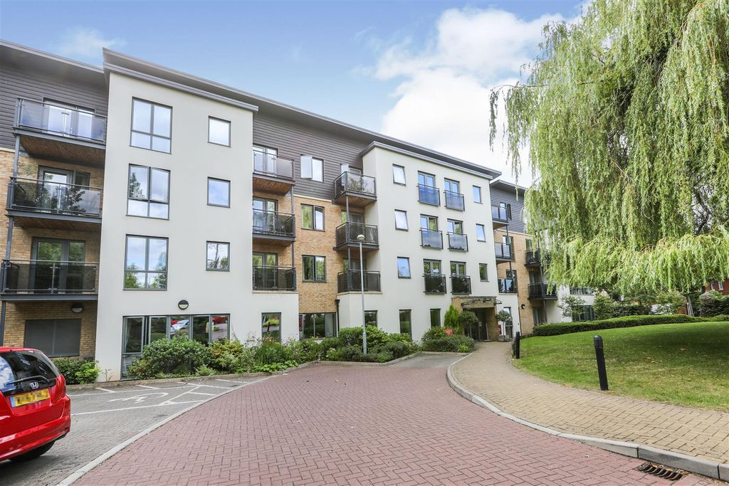 Property photo 1 of 19 Jenner Court
