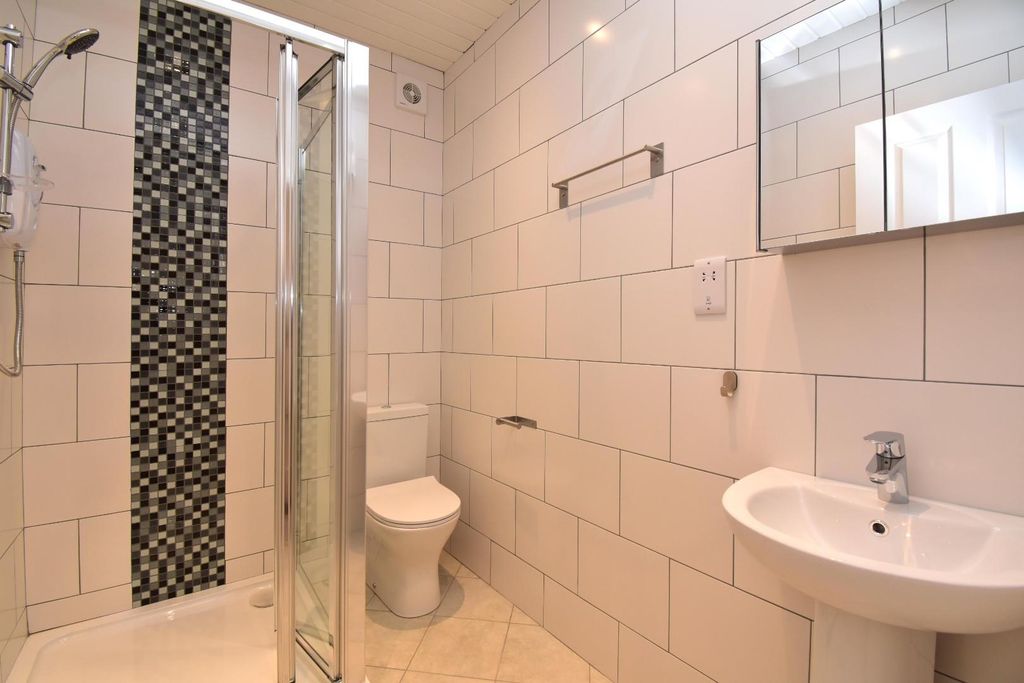 Property photo 3 of 3