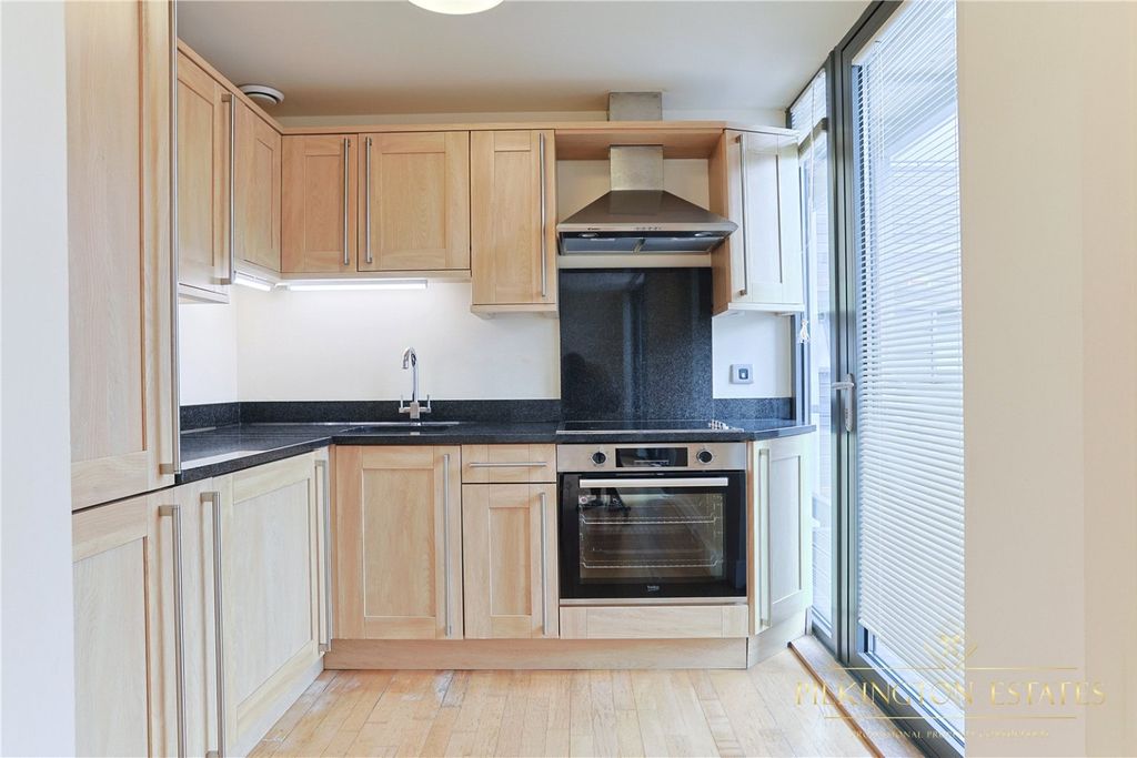 Property photo 3 of 7 4287812