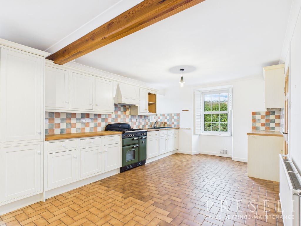 Property photo 2 of 26 Cam05119G0-Pr0051-Still007