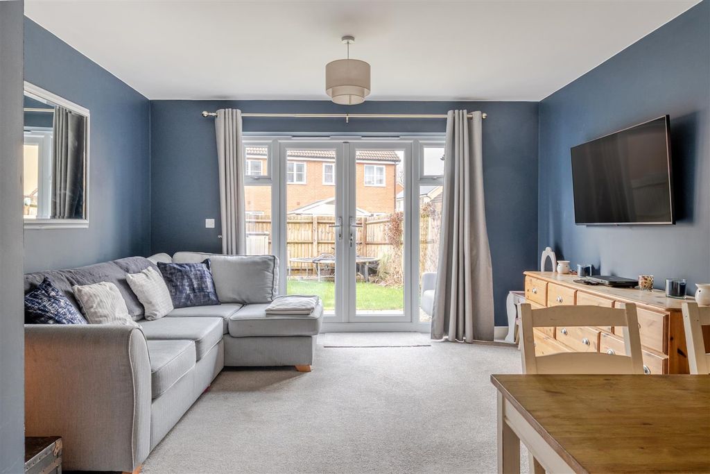 Property photo 3 of 15 1410242-10-698B1A04d5F2d.Jpg