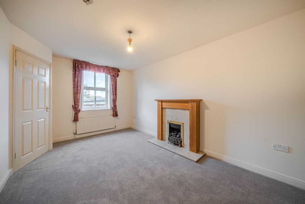 Property photo 3 of 11 Picture No. 28