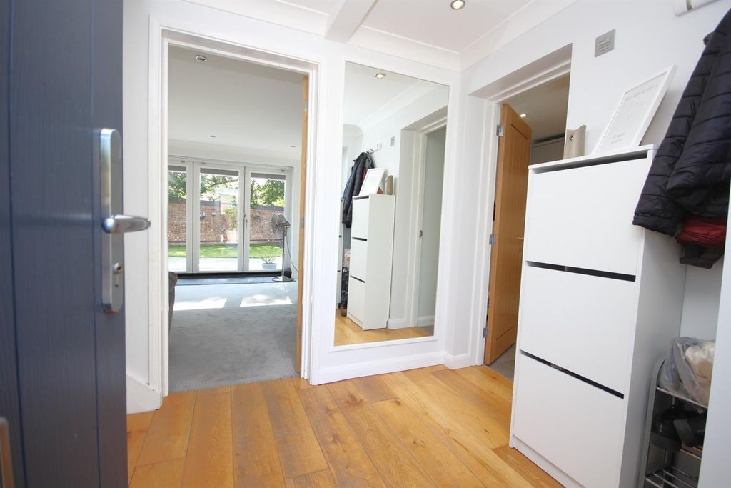 Property photo 3 of 18 Img_3380.Jpg