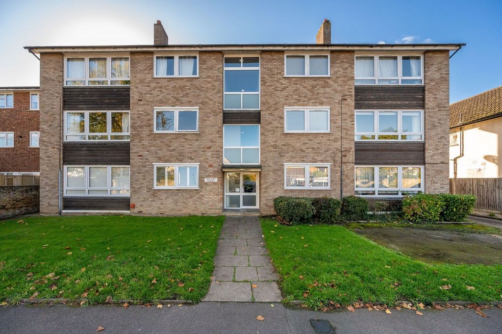 Property photo 1 of 11