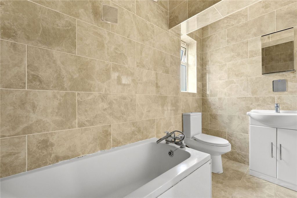 Property photo 3 of 28 Picture No. 48