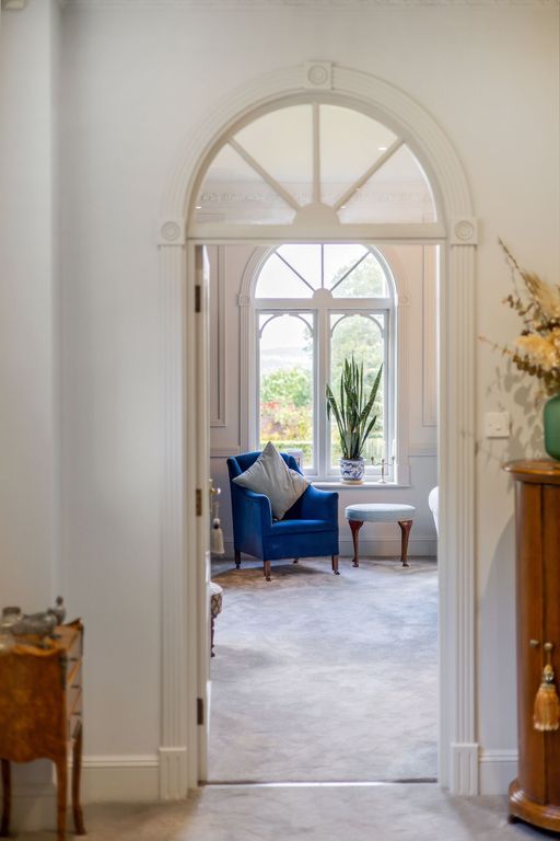 Property photo 2 of 43