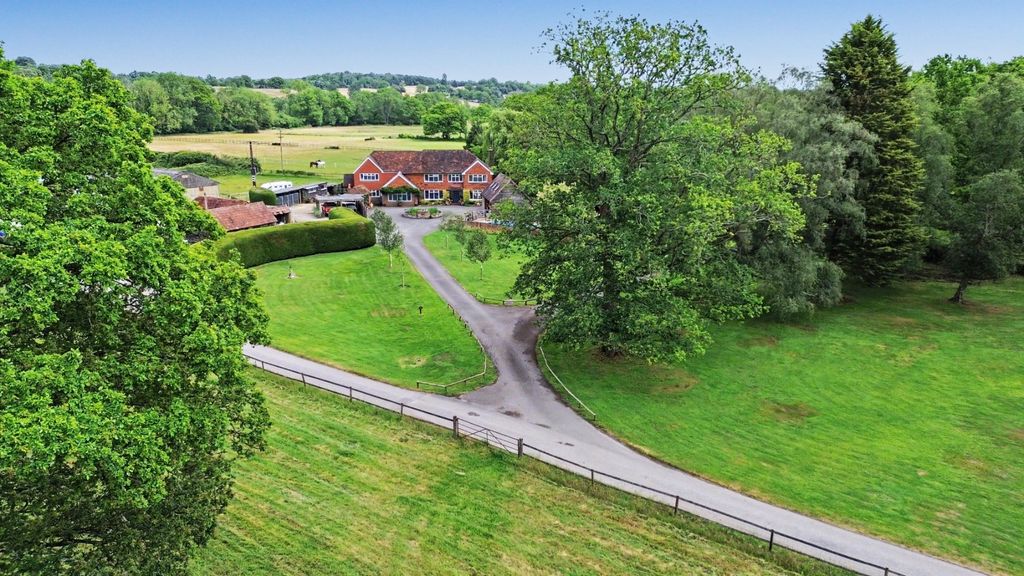 Property photo 1 of 63 Picture No. 02
