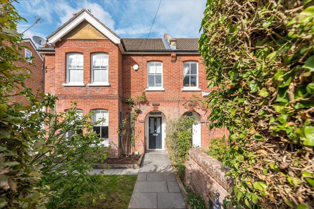 Property photo 1 of 19 Image