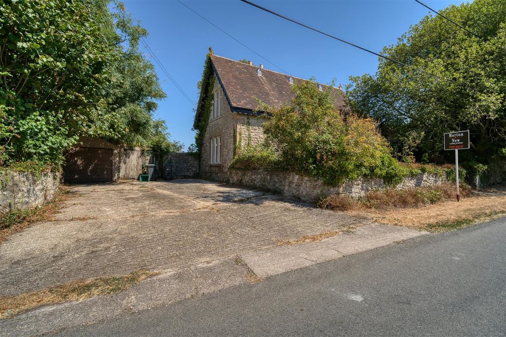 Property photo 2 of 10