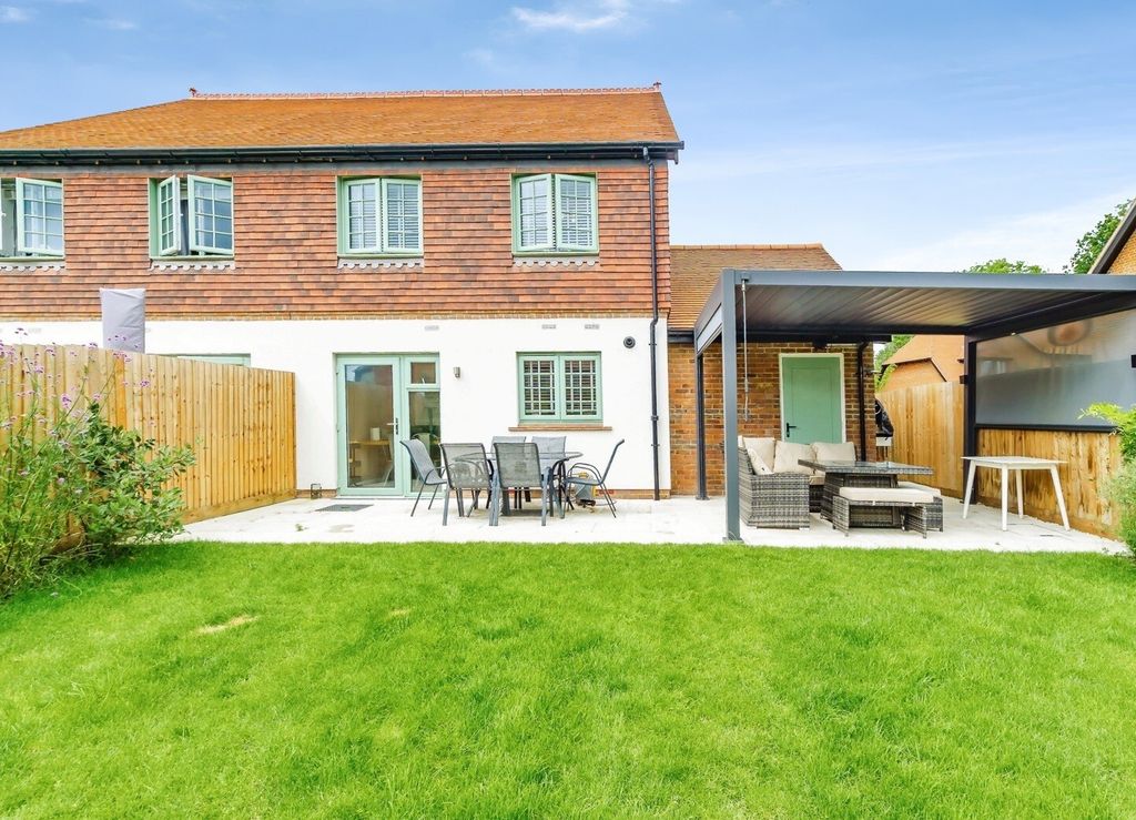 Property photo 3 of 16 Picture No. 27