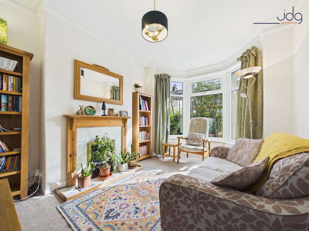 Property photo 2 of 12 Cosy Lounge