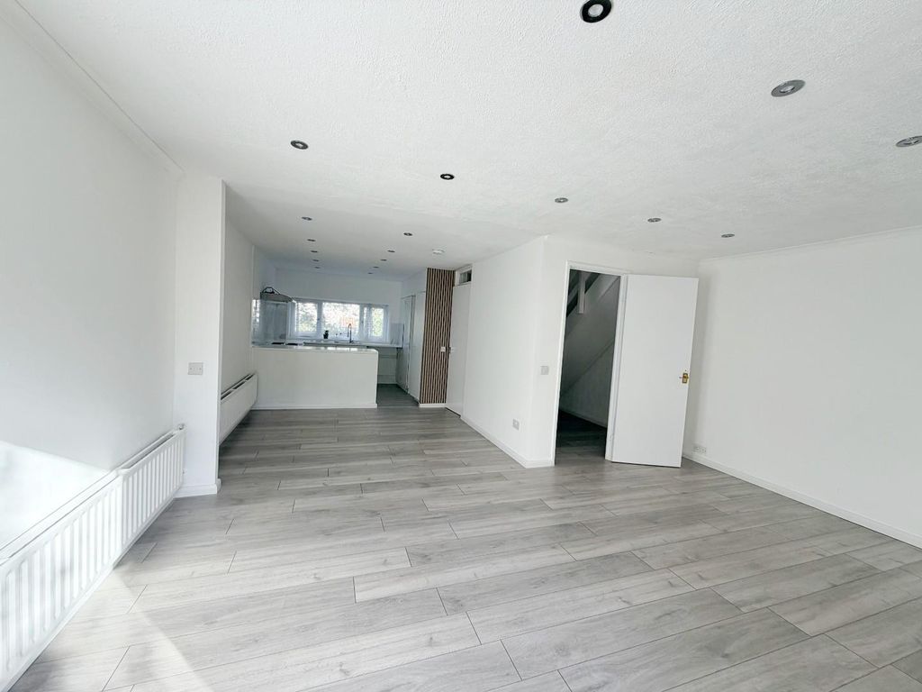 Property photo 3 of 9 Lounge Dining.Jpg