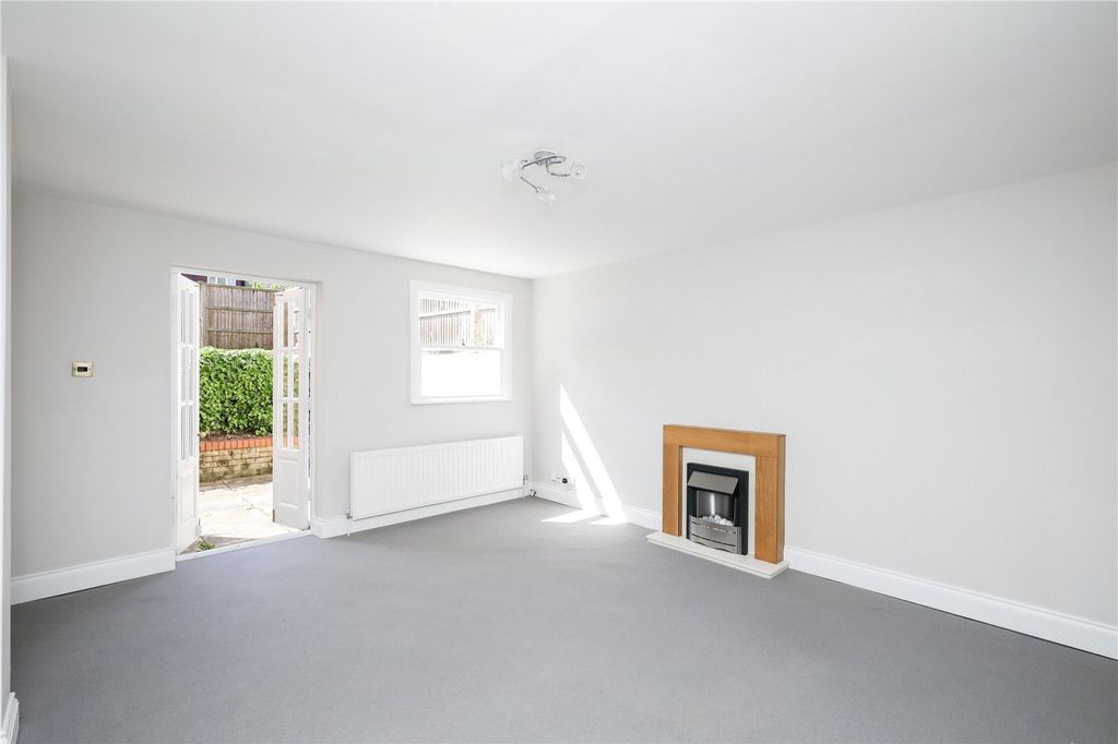 Property photo 2 of 12 Picture No. 01