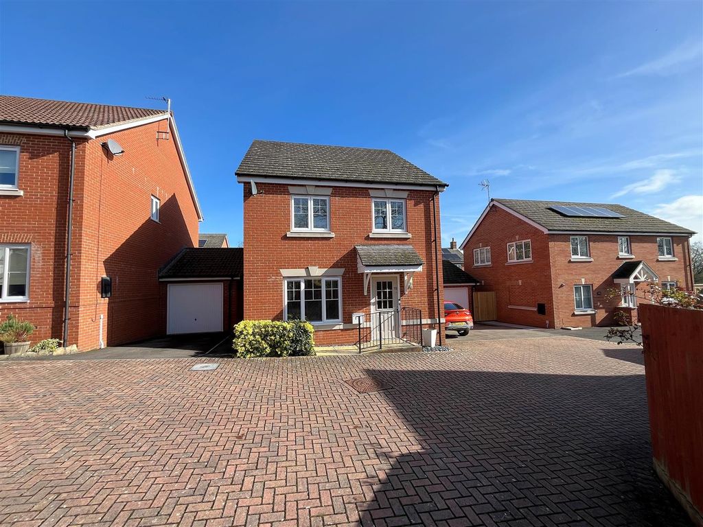 Property photo 1 of 13 73Meek1.Jpg