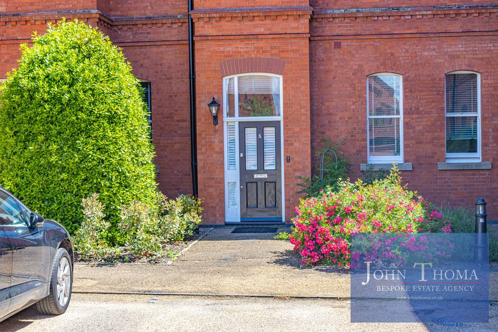 Property photo 2 of 13 Photo 2
