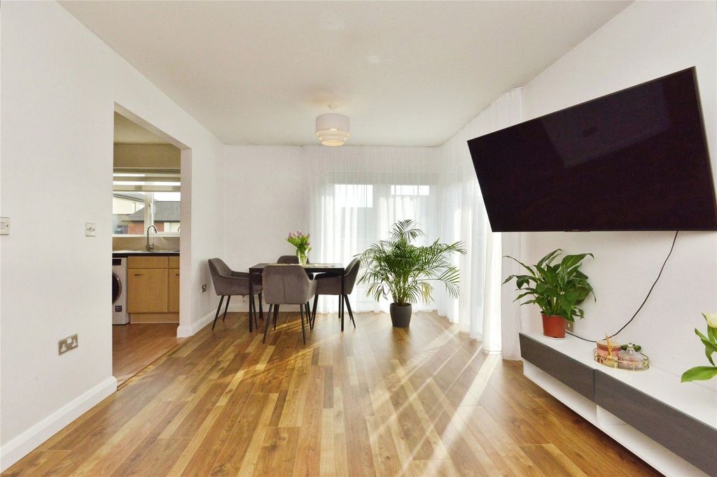 Property photo 3 of 15 Photography
