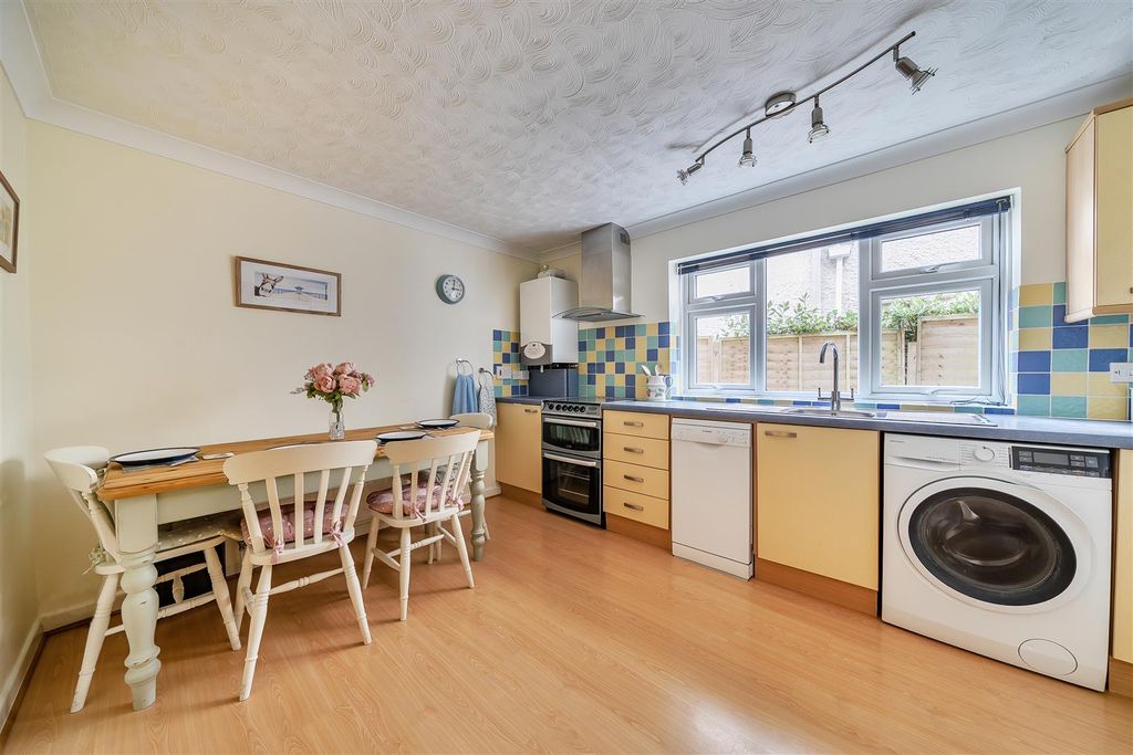 Property photo 2 of 22 1355489-6-68Cacab46d42E.Jpg