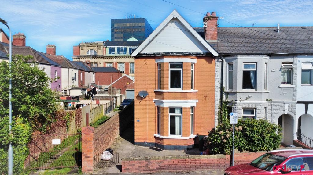 Property photo 1 of 11 External