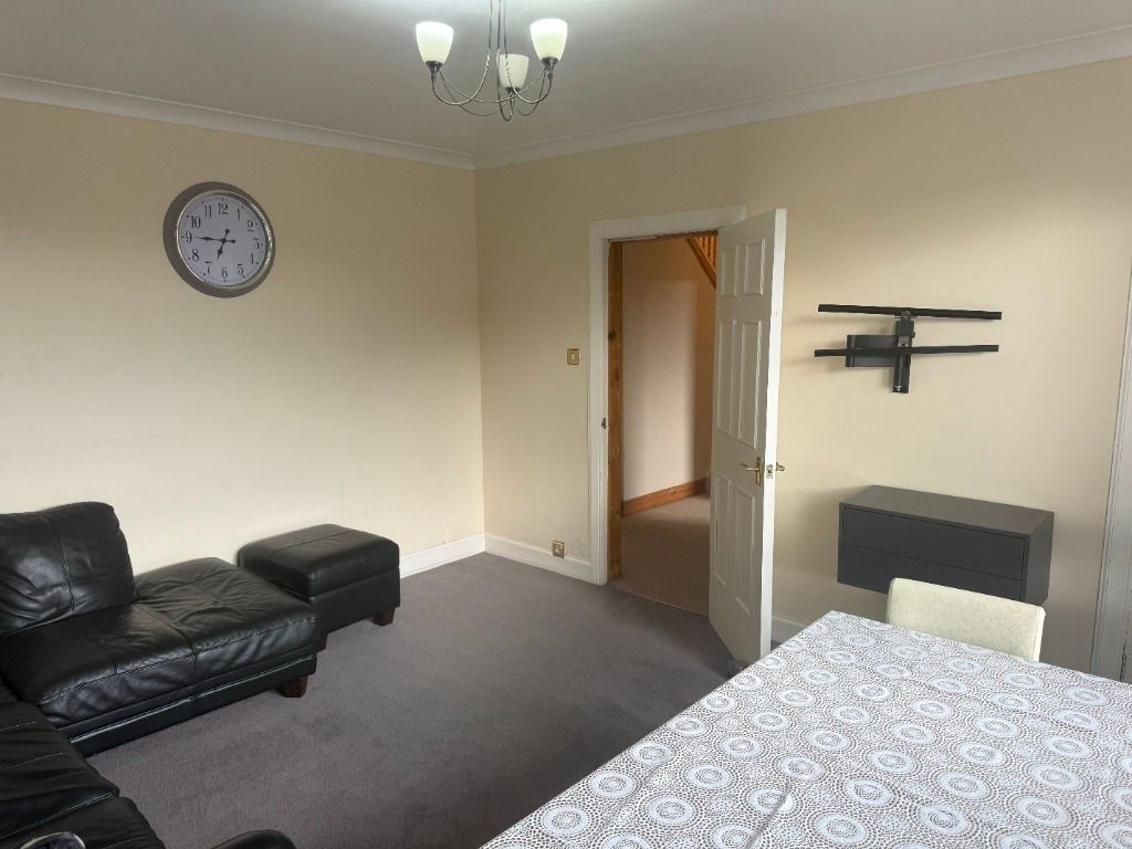 Property photo 3 of 19 Photo 3