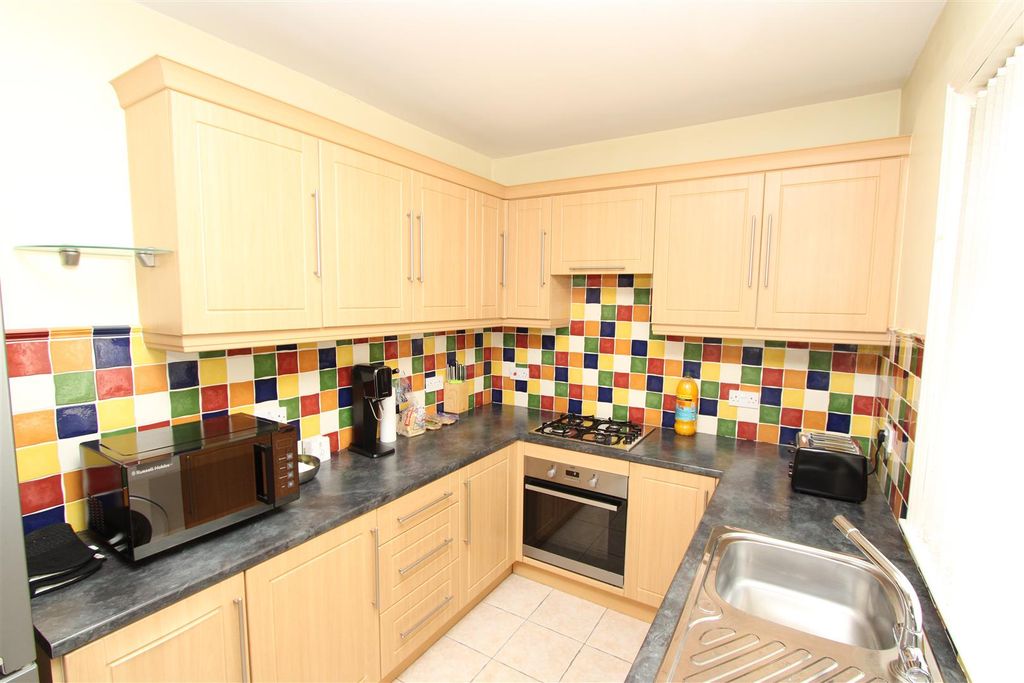 Property photo 3 of 17