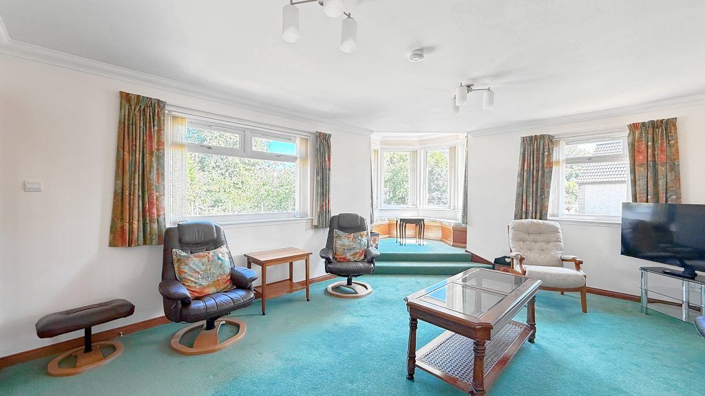 Property photo 3 of 19