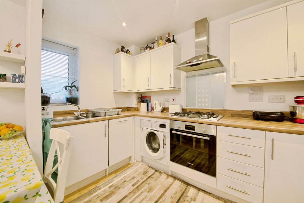 Property photo 2 of 18