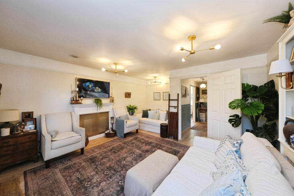 Property photo 3 of 18