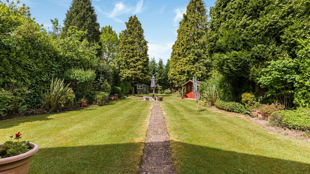 Property photo 1 of 34