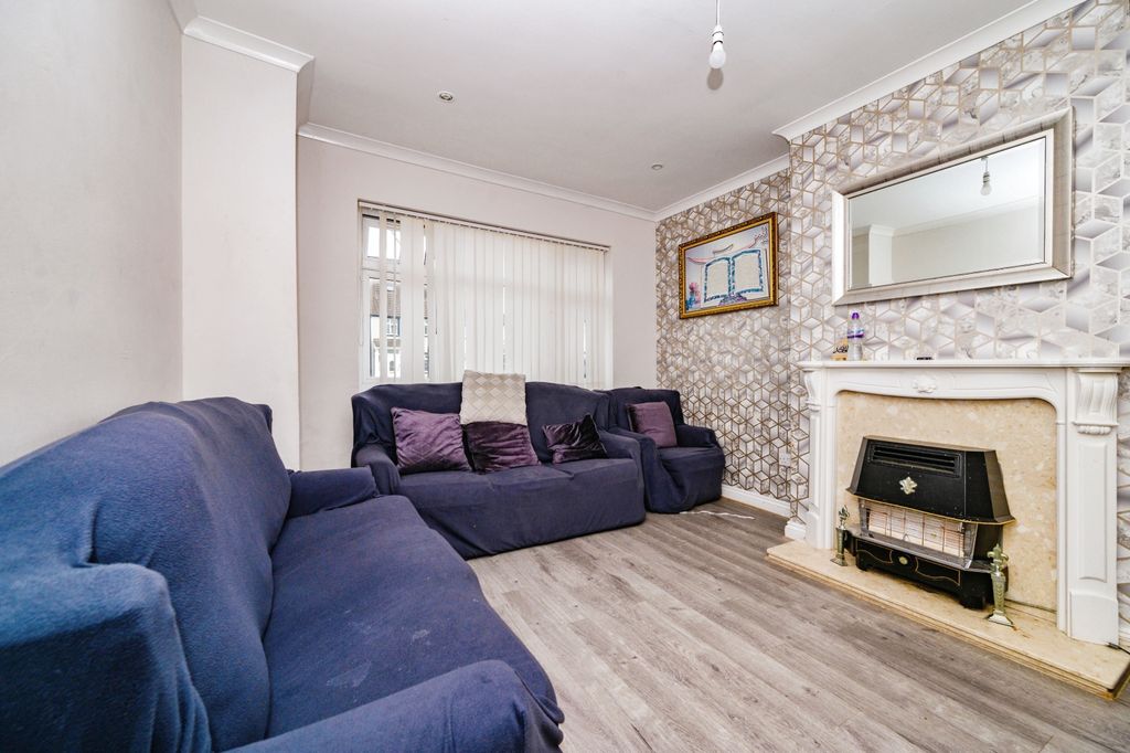 Property photo 3 of 17 Photography