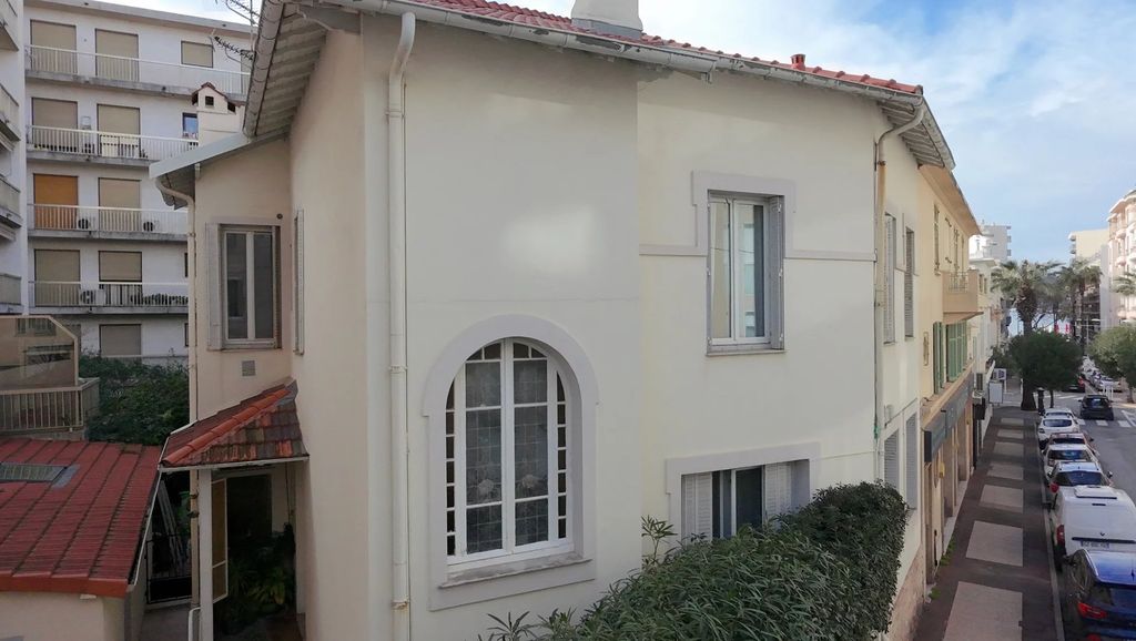 Property photo 2 of 3