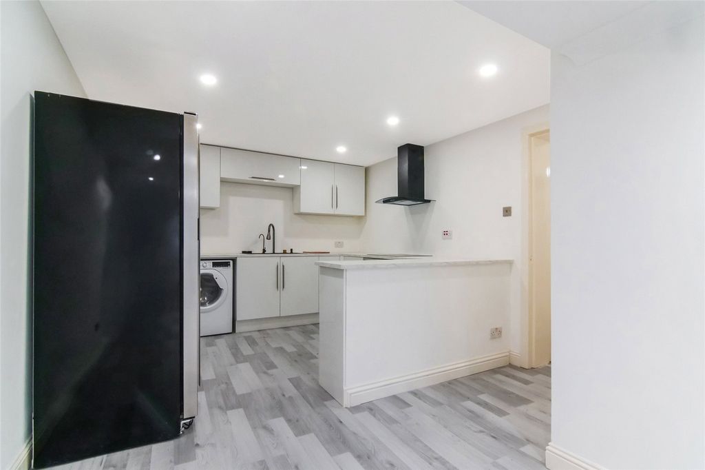 Property photo 2 of 16 Kitchen