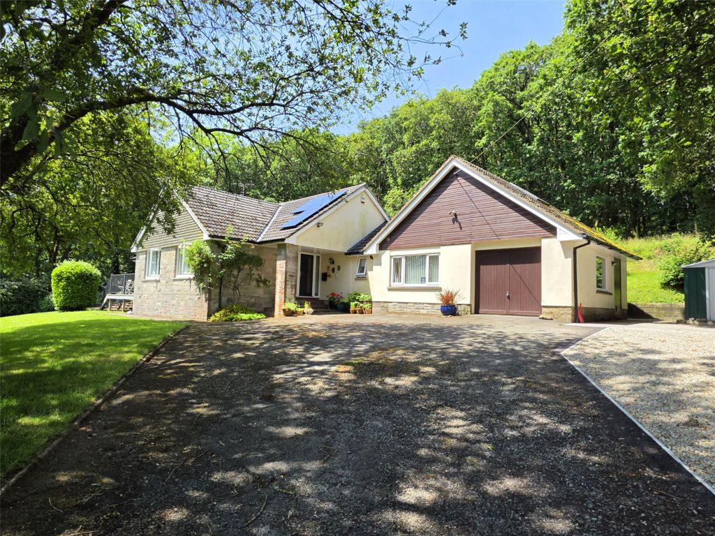 Property photo 1 of 17 Picture No. 04