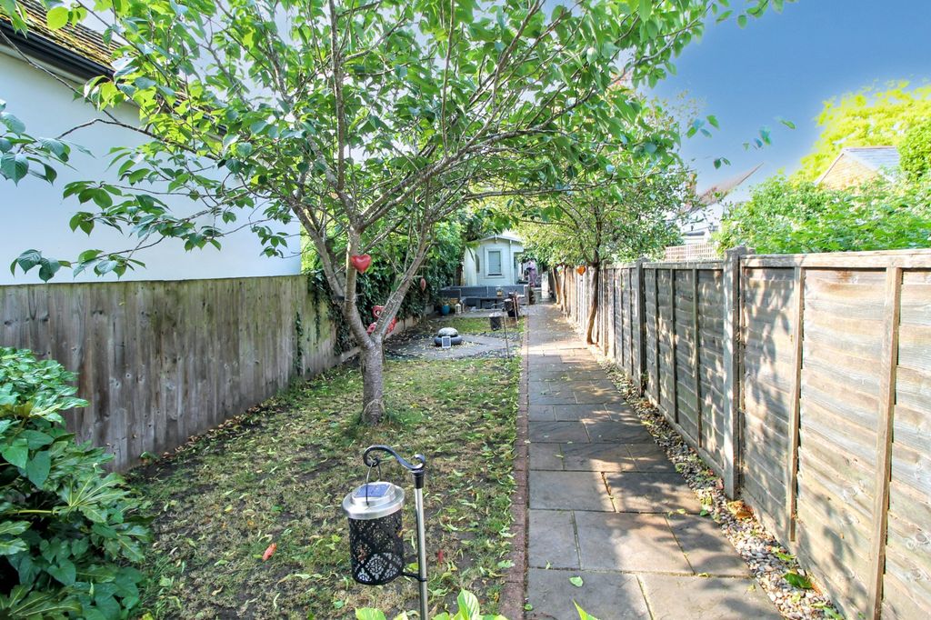 Property photo 3 of 16