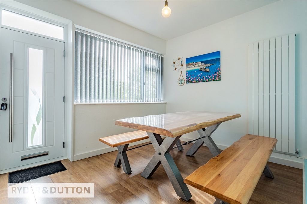 Property photo 3 of 23 Dining Area