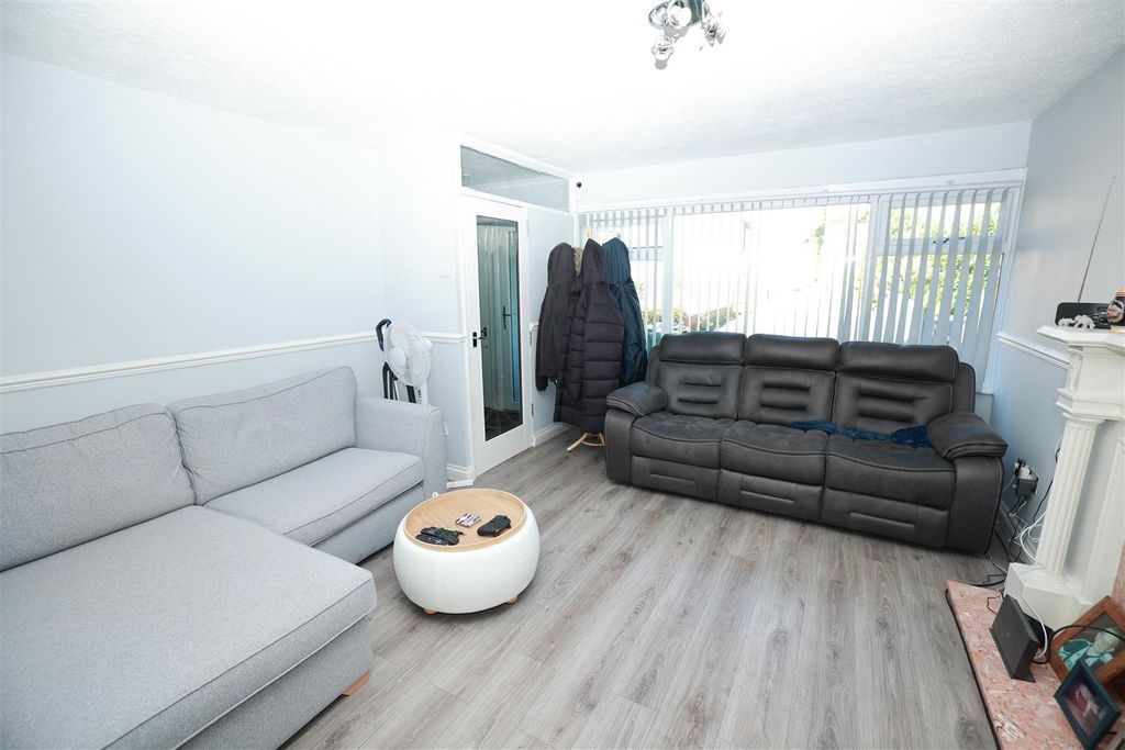 Property photo 2 of 11 R6__5156.Jpg