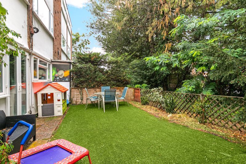 Property photo 2 of 16 Photo 4