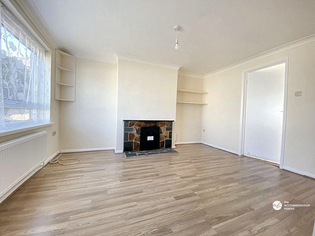 Property photo 2 of 15 Living Room.Jpg