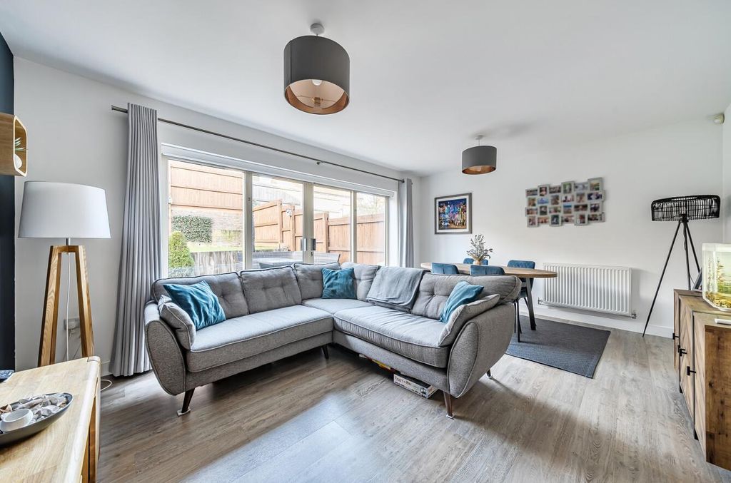 Property photo 2 of 22 1395460-9-695E63E066797.Jpg