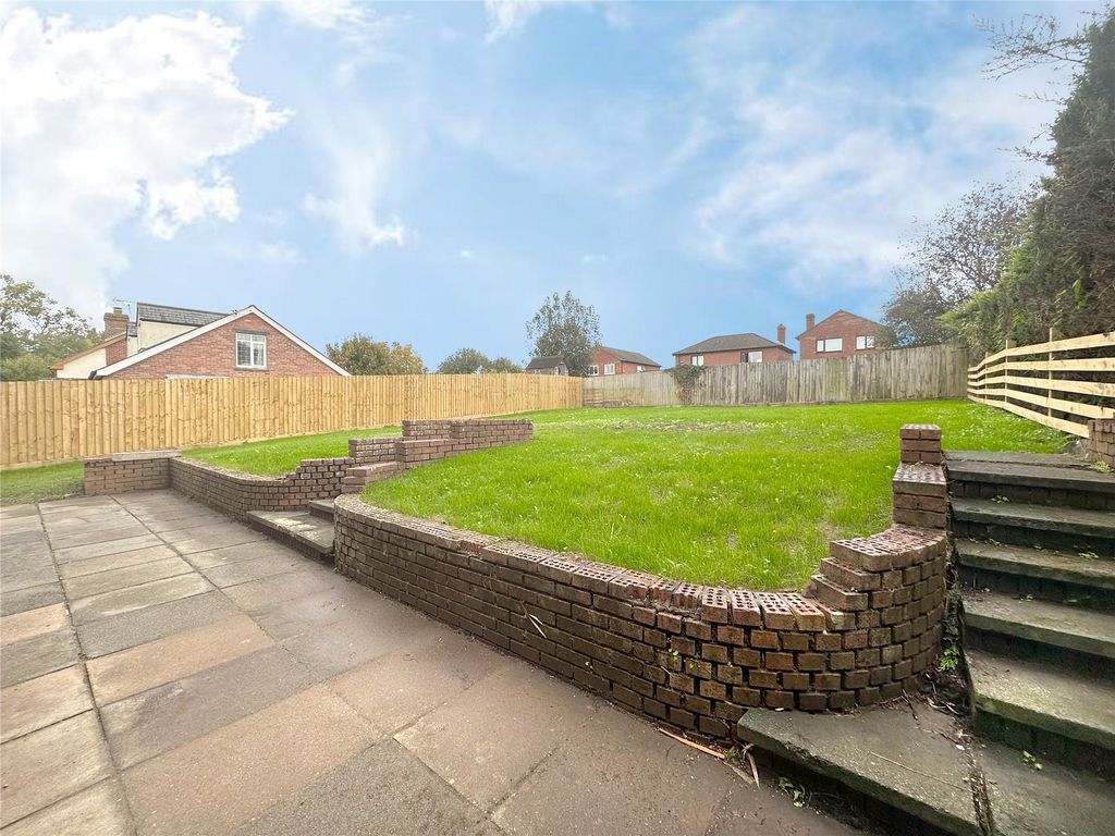 Property photo 2 of 10 Garden