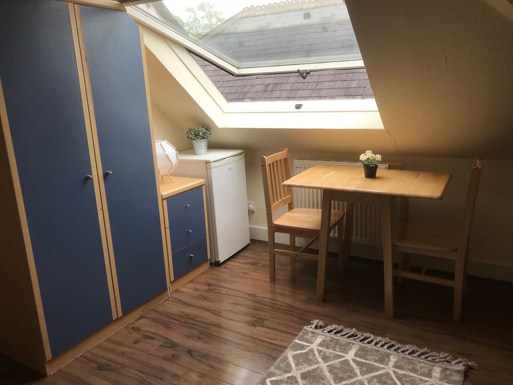 Property photo 3 of 5 Bedroom