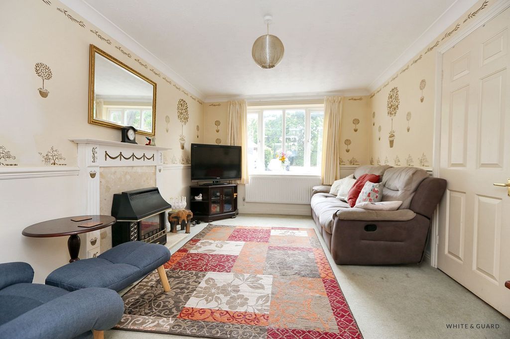 Property photo 3 of 9