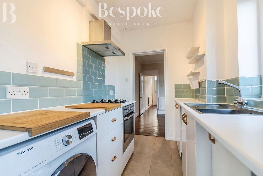 Property photo 3 of 34 Kitchen 3