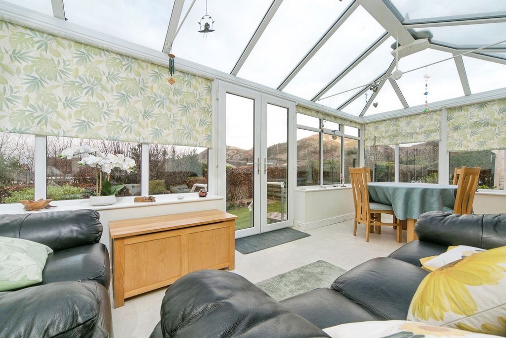 Property photo 3 of 16 Conservatory