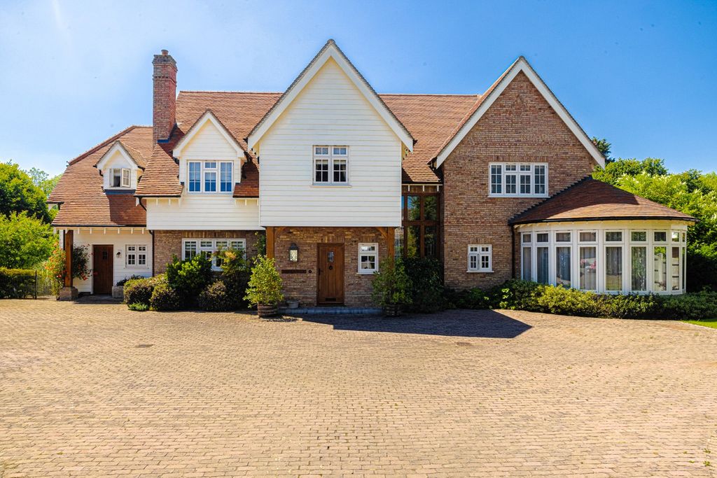 Property photo 1 of 50