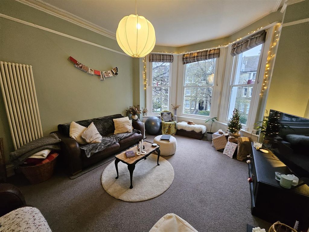 Property photo 3 of 7 Denmark Villas Fff  (16).Jpg